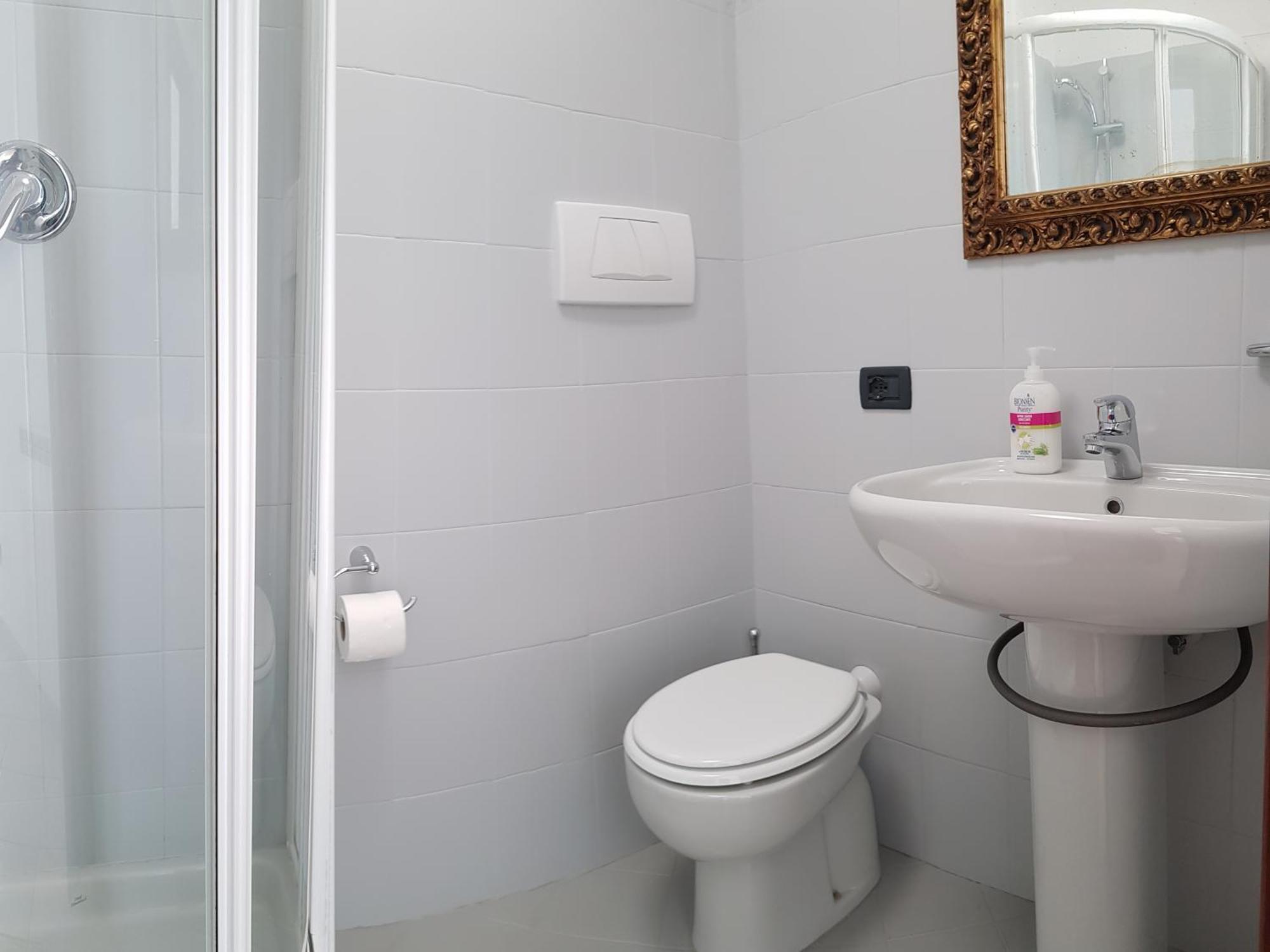 La Terrazza Apartment,A 50 Mt Dal Mare ヴァラッツェ 部屋 写真